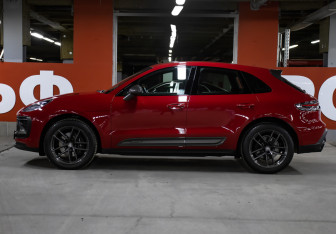 Подержанный автомобиль Porsche Macan 2023 года (8 фото)