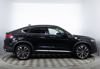 Подержанный автомобиль Geely Tugella 2022 года (4 фото)