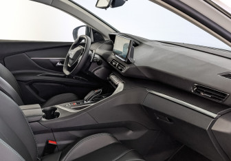 Подержанный автомобиль Peugeot 5008 Suv 2021 года (13 фото)