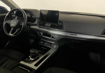 Подержанный автомобиль Audi Q5 2021 года (9 фото)