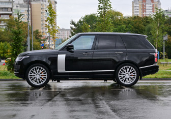 Подержанный автомобиль Land Rover Range Rover 2018 года (8 фото)
