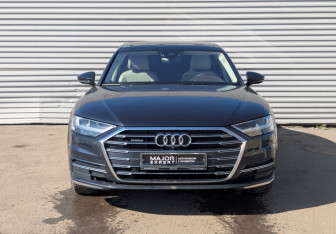 Подержанный автомобиль Audi A8 2020 года (2 фото)
