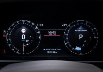 Подержанный автомобиль Land Rover Range Rover 2016 года (18 фото)