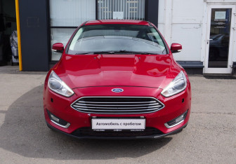 Подержанный автомобиль Ford Focus Hatchback 2018 года (2 фото)