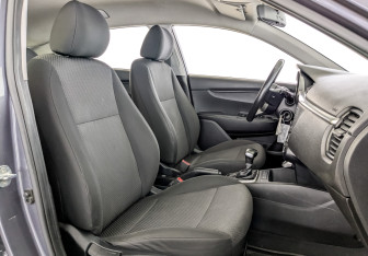 Подержанный автомобиль Kia Rio Hatchback 2021 года (23 фото)