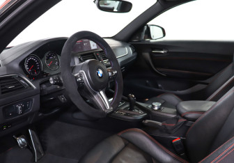 Подержанный автомобиль BMW M2 2019 года (13 фото)