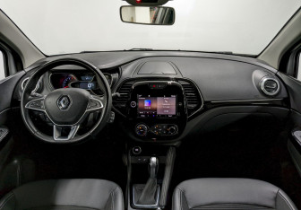 Подержанный автомобиль Renault Kaptur 2021 года (22 фото)