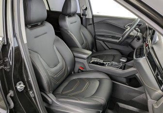 Подержанный автомобиль Москвич 3 2023 года (24 фото)