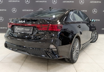 Подержанный автомобиль Kia Cerato Sedan 2022 года (5 фото)