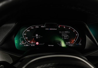 Подержанный автомобиль BMW X5 2018 года (14 фото)