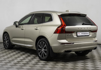 Подержанный автомобиль Volvo XC60 2021 года (7 фото)