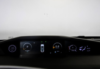 Подержанный автомобиль Changan UNI-V 2022 года (9 фото)