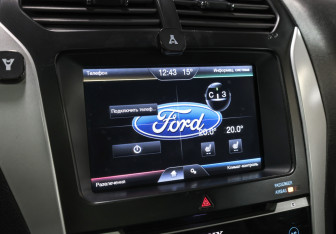 Подержанный автомобиль Ford Explorer 2011 года (16 фото)
