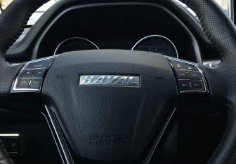 Подержанный автомобиль Haval M6 2023 года (13 фото)
