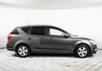 Подержанный автомобиль Kia Ceed Wagon 2012 года (4 фото)