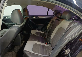 Подержанный автомобиль Volkswagen Jetta Sedan 2014 года (20 фото)