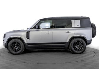 Подержанный автомобиль Land Rover Defender Suv 2021 года (8 фото)