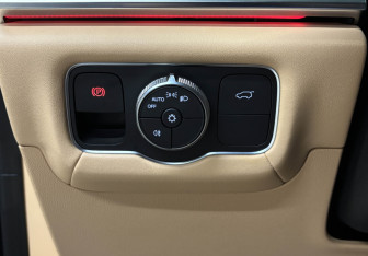 Подержанный автомобиль Jaecoo J8 2024 года (18 фото)