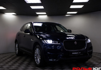Подержанный автомобиль Jaguar F-Pace 2017 года (22 фото)