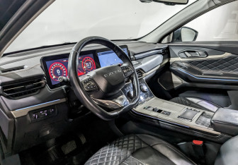 Подержанный автомобиль Exeed TXL 2022 года (15 фото)