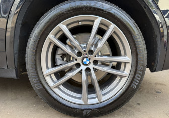 Подержанный автомобиль BMW X3 2020 года (9 фото)