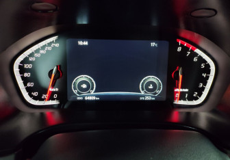 Подержанный автомобиль Changan CS75 2022 года (14 фото)