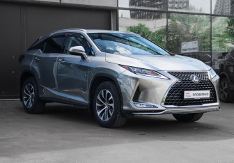 Подержанный автомобиль Lexus RX 2020 года (3 фото)