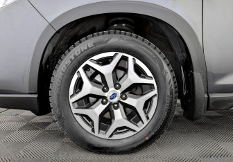 Подержанный автомобиль Subaru Forester Suv 2018 года (18 фото)