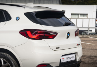 Подержанный автомобиль BMW X2 2021 года (11 фото)