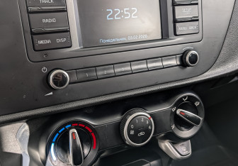 Подержанный автомобиль Kia Rio Hatchback 2021 года (24 фото)