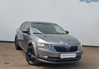 Подержанный автомобиль Skoda Octavia Liftback 2018 года (3 фото)