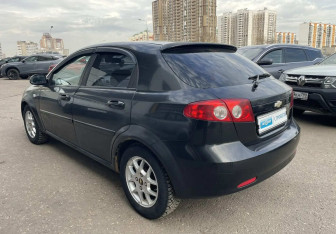 Подержанный автомобиль Chevrolet Lacetti Hatchback 2008 года (6 фото)