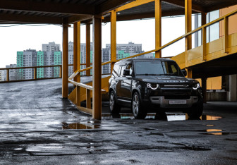 Подержанный автомобиль Land Rover Defender Suv 2022 года (22 фото)
