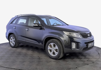 Подержанный автомобиль Kia Sorento 2018 года (3 фото)