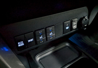 Подержанный автомобиль Toyota RAV4 2019 года (24 фото)