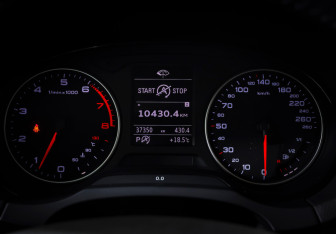 Подержанный автомобиль Audi A3 Hatchback 2014 года (15 фото)