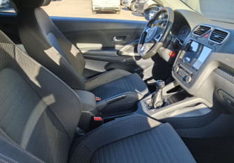 Подержанный автомобиль Volkswagen Scirocco 2011 года (11 фото)