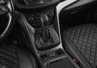 Подержанный автомобиль Ford Kuga 2018 года (16 фото)