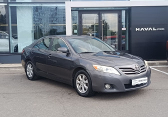 Подержанный автомобиль Toyota Camry Sedan 2011 года (3 фото)