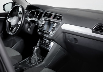Подержанный автомобиль Volkswagen Tiguan 2021 года (9 фото)