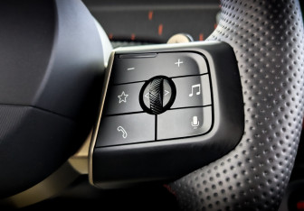 Подержанный автомобиль MINI Countryman 2024 года (21 фото)