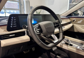 Подержанный автомобиль Chery Arrizo 8 2023 года (11 фото)