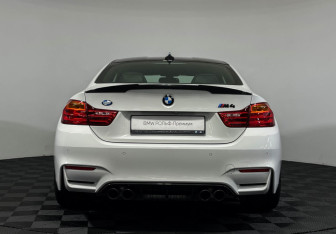 Подержанный автомобиль BMW M4 Coupe 2016 года (4 фото)