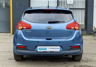 Подержанный автомобиль Kia Ceed Hatchback 2012 года (6 фото)