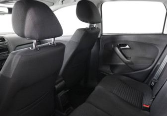 Подержанный автомобиль Volkswagen Polo Hatchback 2013 года (12 фото)