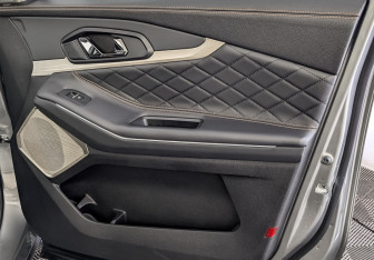 Подержанный автомобиль Exeed TXL 2023 года (25 фото)