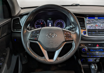 Подержанный автомобиль Hyundai Tucson 2016 года (22 фото)