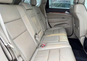 Подержанный автомобиль Jeep Grand Cherokee 2012 года (11 фото)