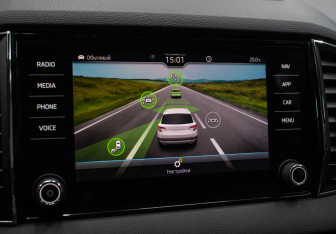 Подержанный автомобиль Skoda Karoq 2020 года (18 фото)