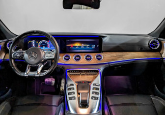 Подержанный автомобиль Mercedes-Benz AMG GT Liftback 2019 года (14 фото)